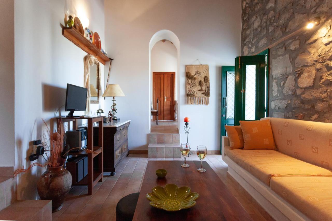 Batu Vacation House Monolithos  Ngoại thất bức ảnh